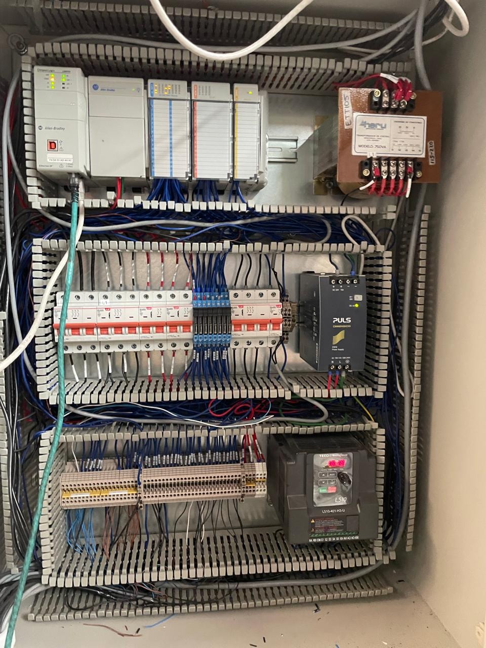 AUTOMATIZACIÓN DE SALIDA DE TÓTEMS — foto 2